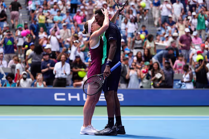 Een flink aantal: echtgenoten Elina Svitolina en Gael Monfils bereiken halve finales gemengd dubbelspel van US Open