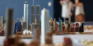 Een vrachtwagenchauffeur bouwde voor de lol een model van NYC met meer dan 800.000 bouwwerken. Nu is het een museumtentoonstelling