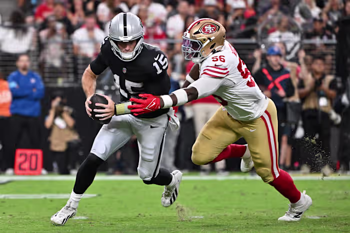 Een zware nacht voor Raiders-rookie Fernando Mendoza in 18-12 verlies in het voorseizoen tegen de 49ers