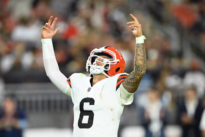 Gabriel en Green pleiten voor de derde QB-plek in de 37-13 overwinning van Browns op Patriots