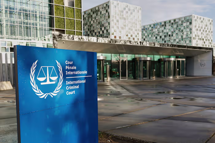 Het ICC hekelt het Amerikaanse besluit om de president van het hof en een senior aanklager te bestraffen