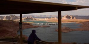 Het plan van de Colorado River om het water te beperken in tijden van droogte brengt onzekerheid voor steden en boeren met zich mee