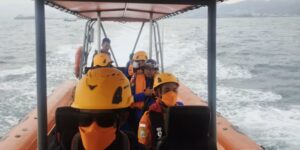 Indonesië zoekt naar acht vermisten op zee nabij de Anak Krakatau-vulkaan