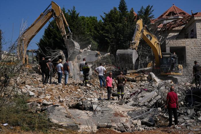 Israëlische luchtaanvallen op Libanese dorpen doden twaalf mensen, plus andere belangrijke ontwikkelingen in het Midden-Oosten