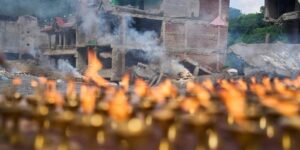 Nepal houdt een dag van rouw nadat overstromingen minstens 1.300 mensen het leven hebben gekost