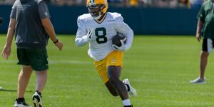 Packers running back Josh Jacobs worden geconfronteerd met aanklachten wegens mishandeling en criminele schade aan eigendommen