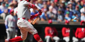 Slugger Kyle Schwarber bereikt 40 homeruns voor het vierde seizoen bij Phillies