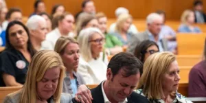 Texas Rangers zetten een strafrechtelijk onderzoek naar Camp Mystic voort, zo blijkt uit gerechtelijke documenten