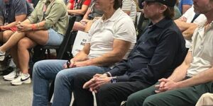Tom Cruise kondigt een vervolgfilm aan voor ‘Days of Thunder’, die in 2028 in de bioscoop zal verschijnen