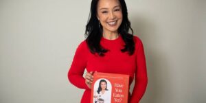 Acteur, ‘restaurantkid’ Ming-Na Wen reflecteert in 70 recepten op de Aziatisch-Amerikaanse ervaring