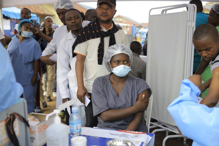 Africa CDC wil dat hulpgroepen beter verantwoording afleggen over de miljoenen die zijn uitbetaald om de Ebola-uitbraak te bestrijden