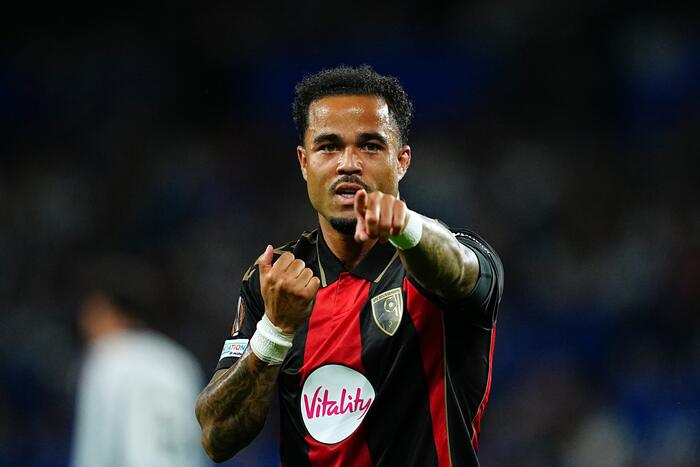 Bournemouth verslaat Real Sociedad met 2-1 in zijn eerste Europese wedstrijd. Juventus en Crystal Palace winnen ruim