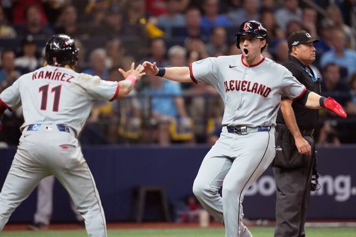 Chase DeLauter en José Ramírez leiden de Guardians naar een 7-3 overwinning op de Rays in Game 1 van de ALCS