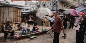 Commerciële goederen komen Gaza niet meer binnen, waardoor de vrees voor toenemende tekorten in het gebied toeneemt