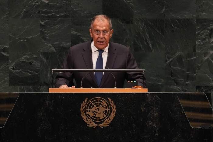 De Russische topdiplomaat verwerpt de Duitse oproepen om de ‘gevaarlijke’ escalatie richting het land te verzachten