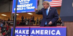 De financiering van rampenhulp sluipt in de middellangetermijnretoriek van Trump. Critici zeggen dat daar geen plaats voor is