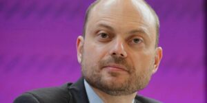 De memoires ‘One Day Free’ van Vladimir Kara-Murza verschijnen op 18 mei
