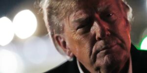 De rechter beveelt Trump om vóór 11 december een verklaring af te leggen in zijn rechtszaak wegens smaad tegen de BBC