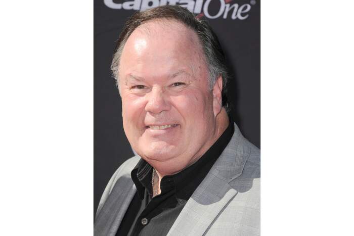 Dennis Haskins, die de ongelukkige hoofdrol speelde in 'Saved by the Bell', sterft op 75-jarige leeftijd