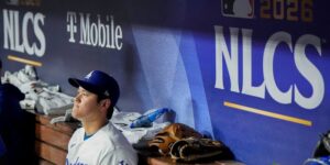 Dodgers staan ​​met 3-0 achter tegen Brewers in NLCS en moeten vier op rij winnen om kans te maken op het derde kampioenschap op rij