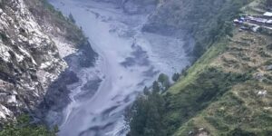 Dorpen geëvacueerd nadat de rivier de Budhi Gandaki het noorden van Nepal heeft getroffen