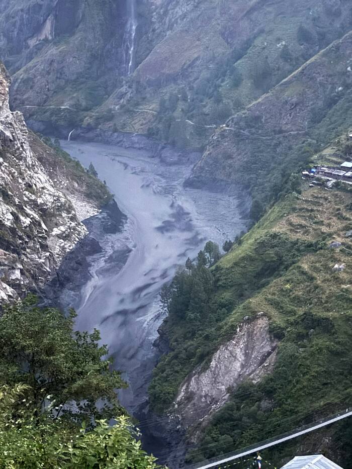 Dorpen geëvacueerd nadat de rivier de Budhi Gandaki het noorden van Nepal heeft getroffen