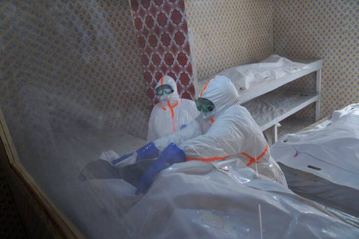 Ebola creëert nieuwe hotspots in Congo, terwijl hulpverleners de ‘chaotische’ reactie beschrijven
