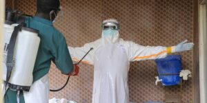 Een Ebola-behandelingscentrum werd platgebrand toen het dodental in Congo de 4.000 overschreed