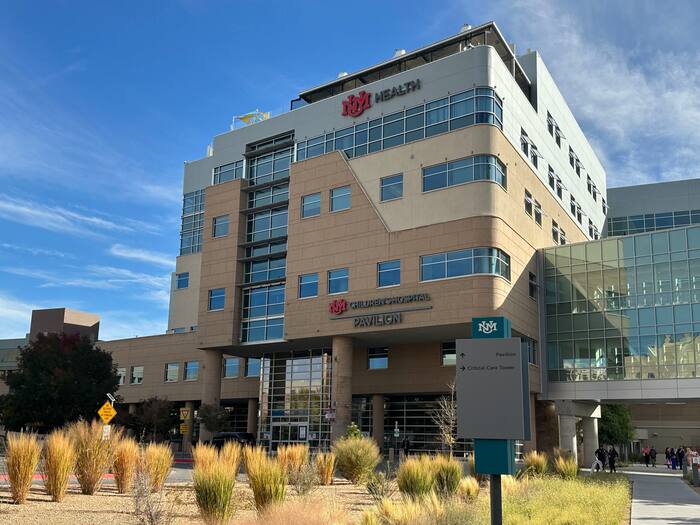 Een cyberveiligheidsprobleem dwingt een groot ziekenhuis in New Mexico om patiënten om te leiden en klinieken te sluiten