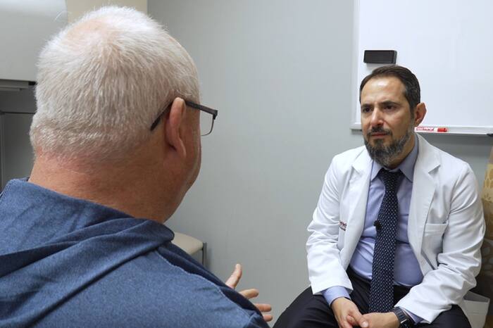 Een nieuw mRNA-kankervaccin helpt de kans te verkleinen dat de tumoren van melanoompatiënten terugkeren
