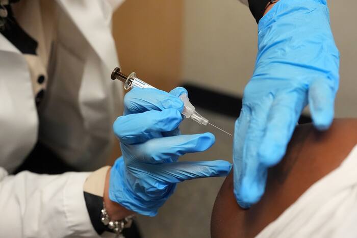 Eén schot of twee? Wat u moet weten over de aanbevelingen voor HPV-vaccinatie
