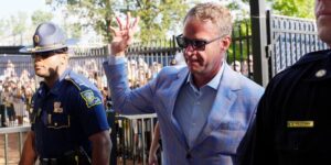 Fans in Ole Miss’ Grove bespotten Lane Kiffin, maar prijzen hun ‘gastvrijheid’ aan als hij terugkeert met LSU