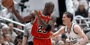Het Michael Jordan-shirt vestigt een record van $14 miljoen voor basketbalmemorabilia, zegt veilinghuis