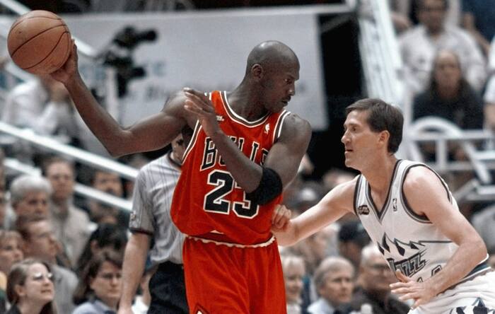 Het Michael Jordan-shirt vestigt een record van $14 miljoen voor basketbalmemorabilia, zegt veilinghuis