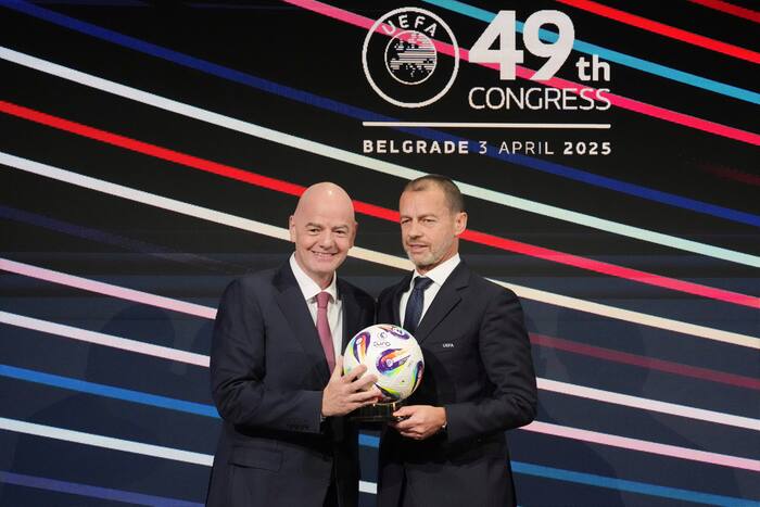 Infantino zal de FIFA-raadsvergadering voorzitten terwijl critici hem willen afzetten