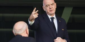 Infantino’s tegenstanders bij de FIFA roepen op tot betalingen van $ 10 miljoen aan federaties uit post-WK-reserves