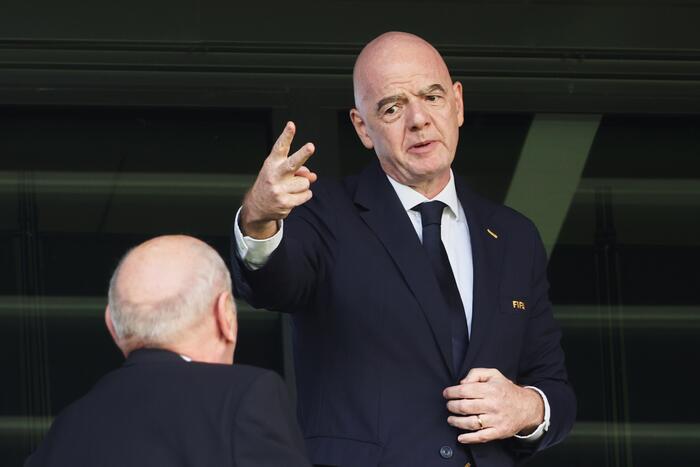Infantino's tegenstanders bij de FIFA roepen op tot betalingen van $ 10 miljoen aan federaties uit post-WK-reserves