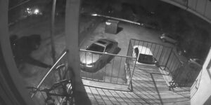 Nieuwe bewakingsvideo vrijgegeven bij de dodelijke brand in een appartement in San Marcos in 2018