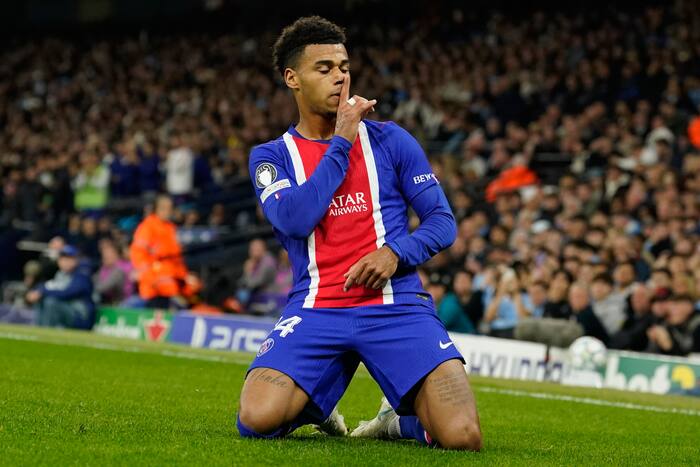 PSG stapelt nog meer wee op tegen het door schandaal getroffen Man City in de Champions League, Real Madrid laat het laat in Rome