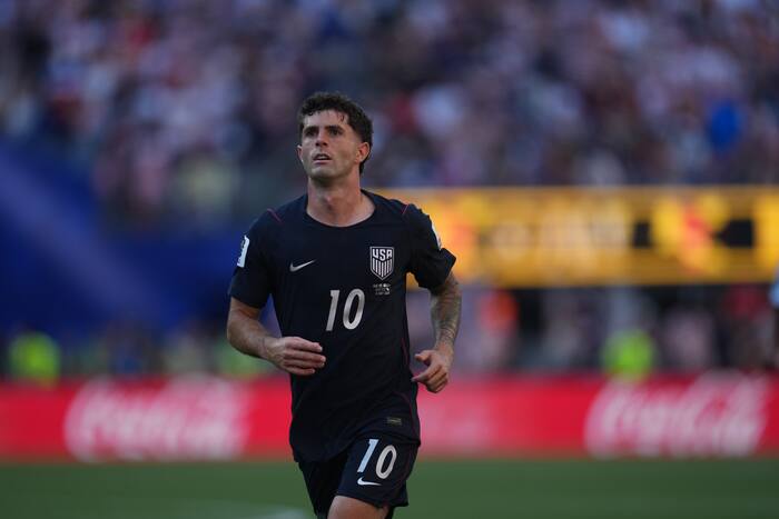 Pulisic verliet de Amerikaanse selectie door Pochettino, de 16-jarige Sullivan onder de 13 die debuteerden