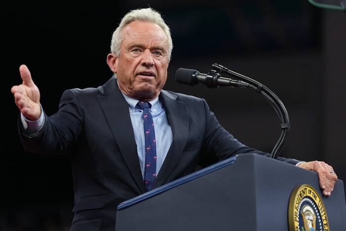 RFK Jr. vergemakkelijkt de toegang tot onbewezen peptiden, ondanks tegenstand van FDA-wetenschappers