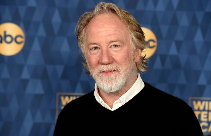 Rechter uit New Mexico werpt aanklacht in tegen acteur Timothy Busfield, daarbij verwijzend naar wangedrag van de aanklager