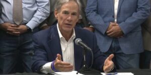 Regering Abbott schetst de strategie voor wetshandhaving en fentanyl tijdens de rondetafelconferentie in San Antonio