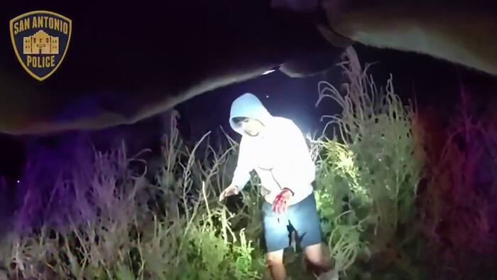 SAPD: Agent kon zijn bodycam 'niet activeren' voordat hij de 18-jarige verdachte aan West Side neerschoot