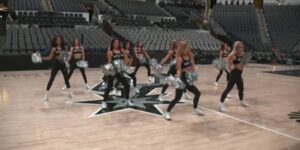 Silver Dancers keren na een onderbreking van acht jaar terug naar het Spurs-veld