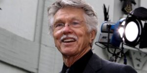 Tom Skerritt, Emmy-winnende acteur met rollen in ‘Picket Fences’, ‘Alien’ en ‘Top Gun’, sterft op 93-jarige leeftijd