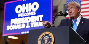 Trump kondigt betalingen van $90 aan voor senioren op Medicare voorafgaand aan de tussentijdse verkiezingen voor premiekosten