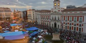 Uitzetting van 87-jarige leidt tot kampprotest in Madrid vanwege de huizencrisis