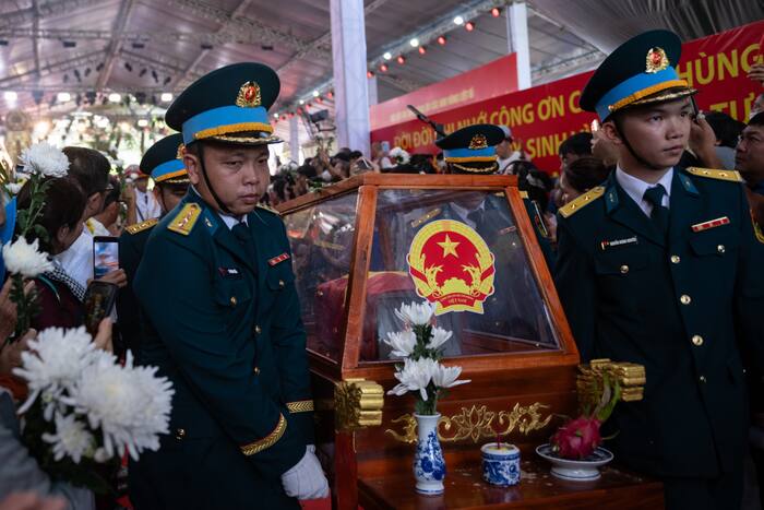 Vietnam begraaft de overblijfselen van 731 oorlogsslachtoffers bijna zes decennia na het Tet-offensief